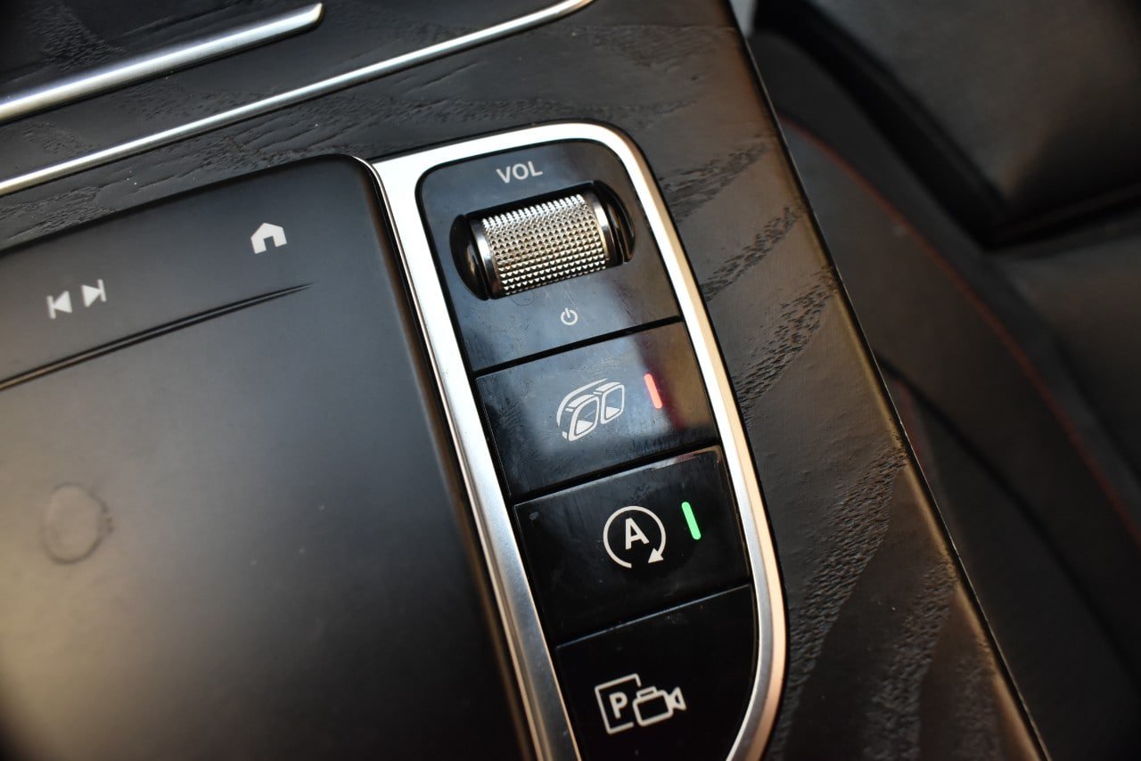 Used 2023 Mercedes-Benz GLC 43 AMG 4MATIC Coupe image 30