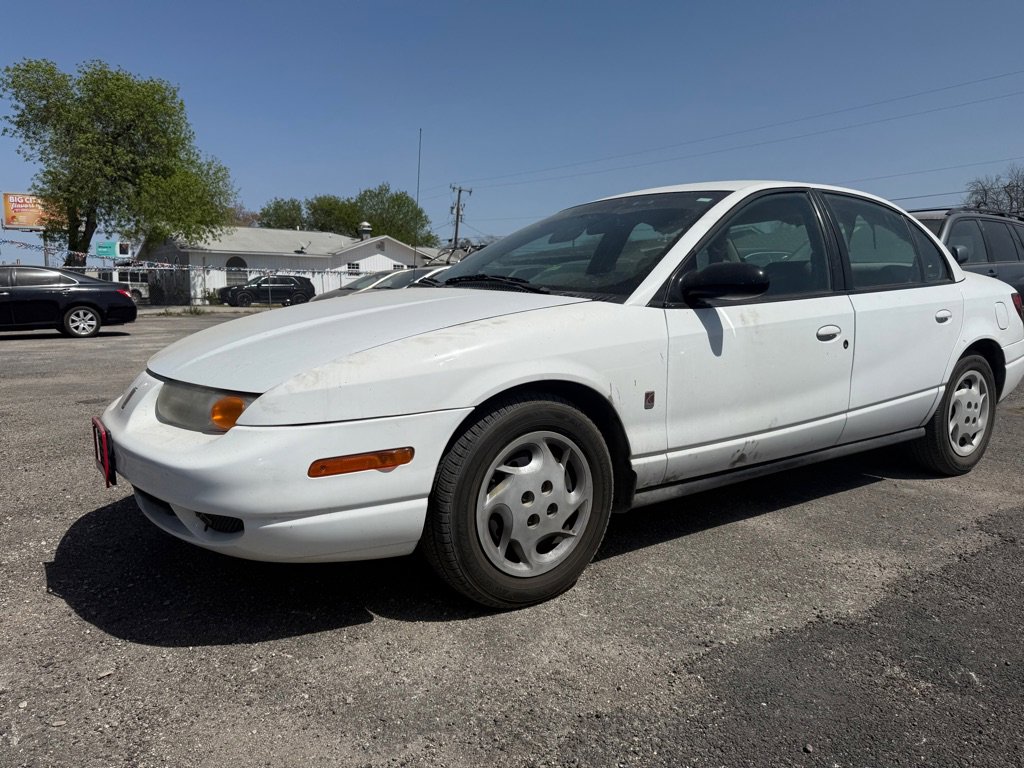 Used 2002 Saturn S-Series SL2 image 2