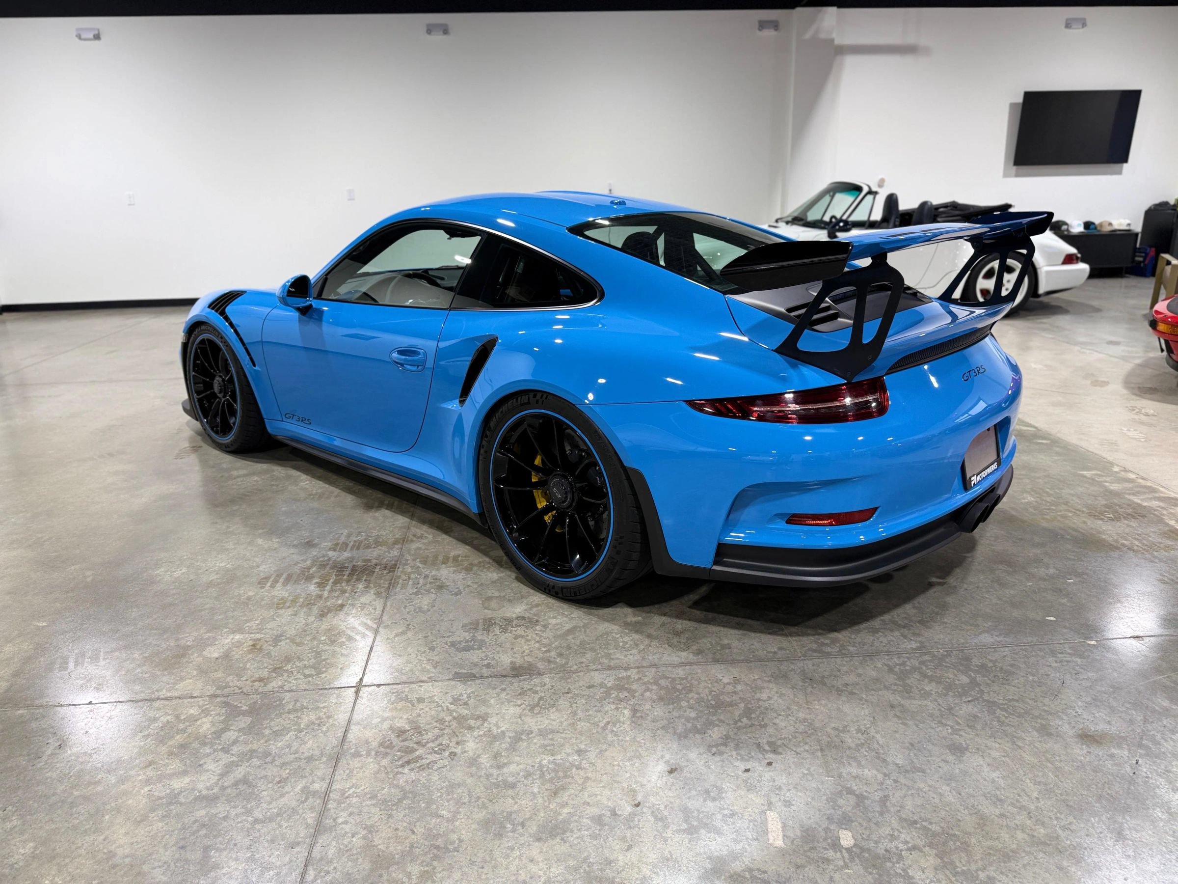 Used 2016 Porsche 911 GT3 RS RWD image 14