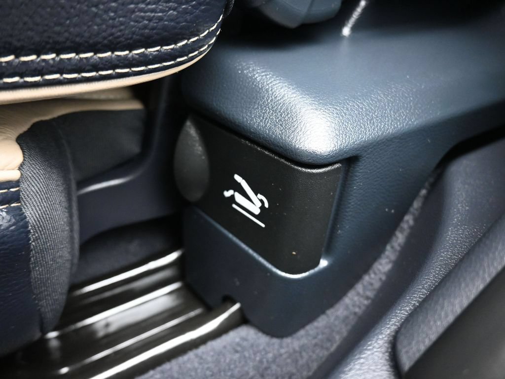 Used 2023 RAM 2500 Limited AWD/4WD image 44