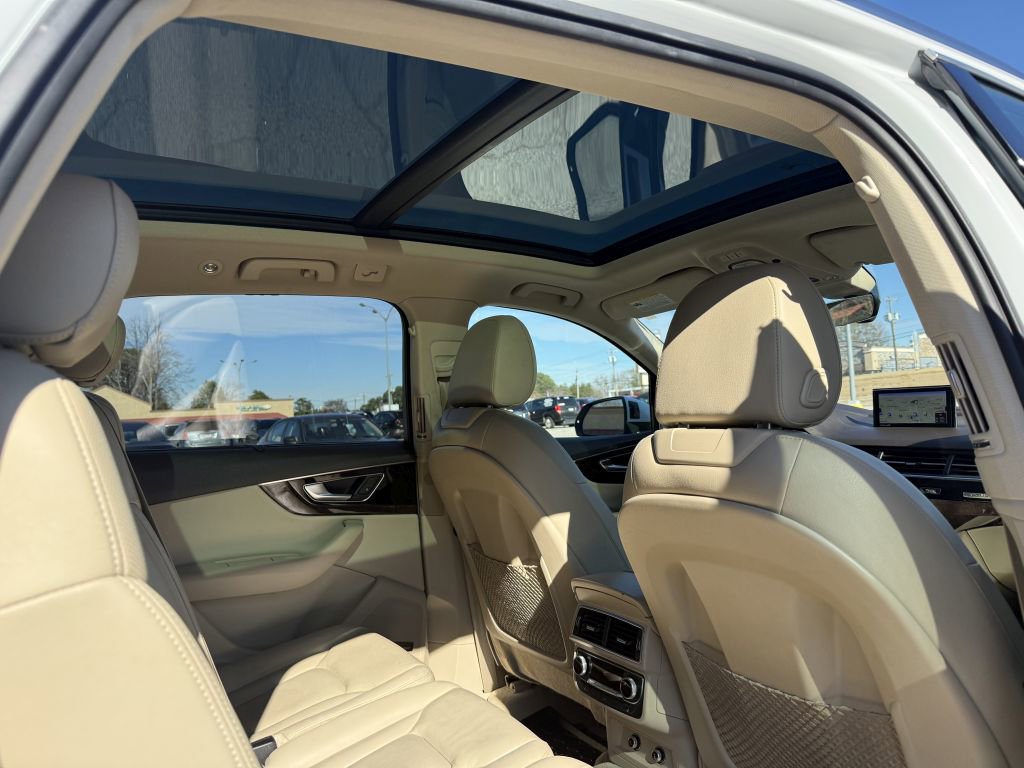 Used 2018 Audi Q7 3.0T Prestige image 30