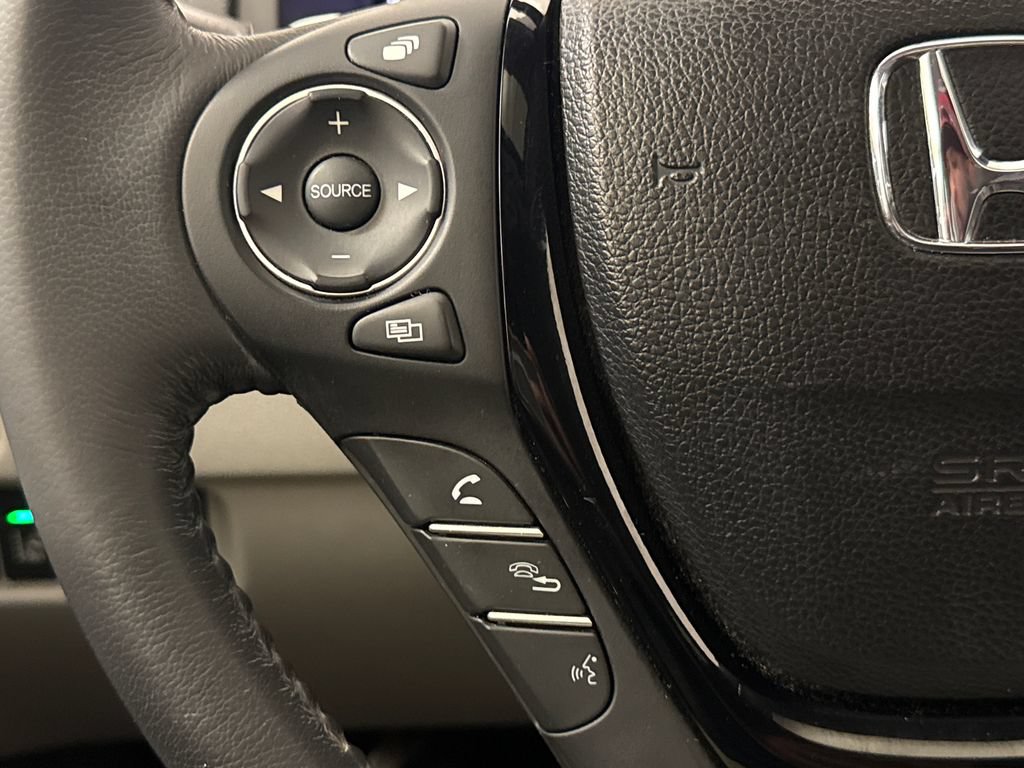 Used 2018 Honda Pilot Touring image 34