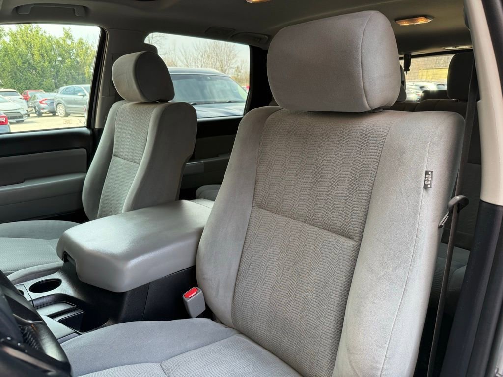 Used 2019 Toyota Sequoia SR5 AWD/4WD image 10