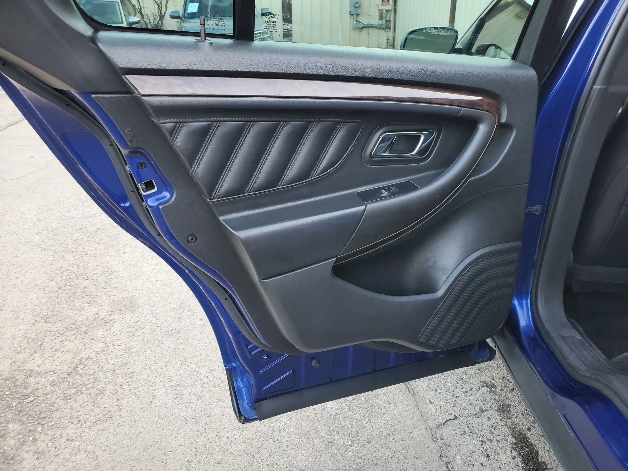 Used 2013 Ford Taurus Limited image 17