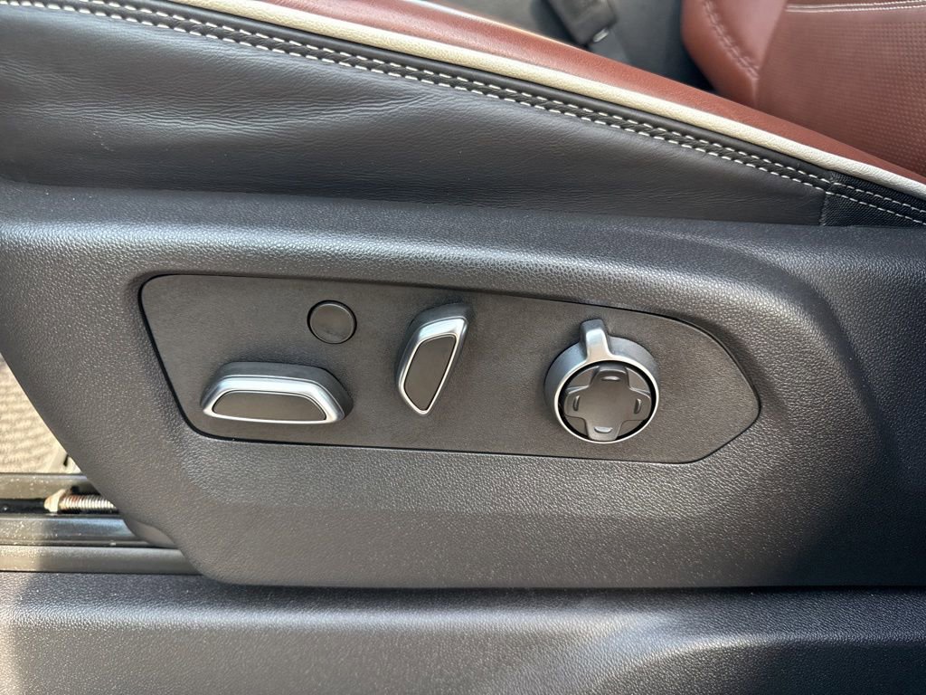 Used 2025 GMC Sierra 1500 Denali Ultimate image 10