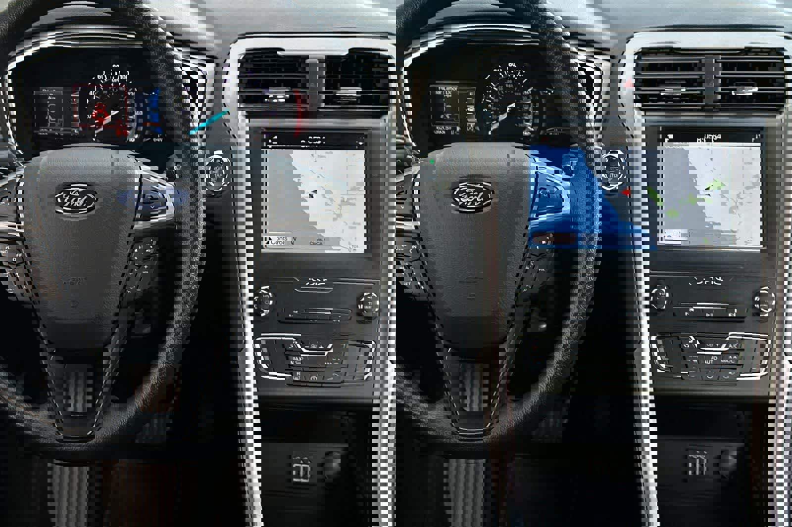 Used 2019 Ford Fusion SE image 16