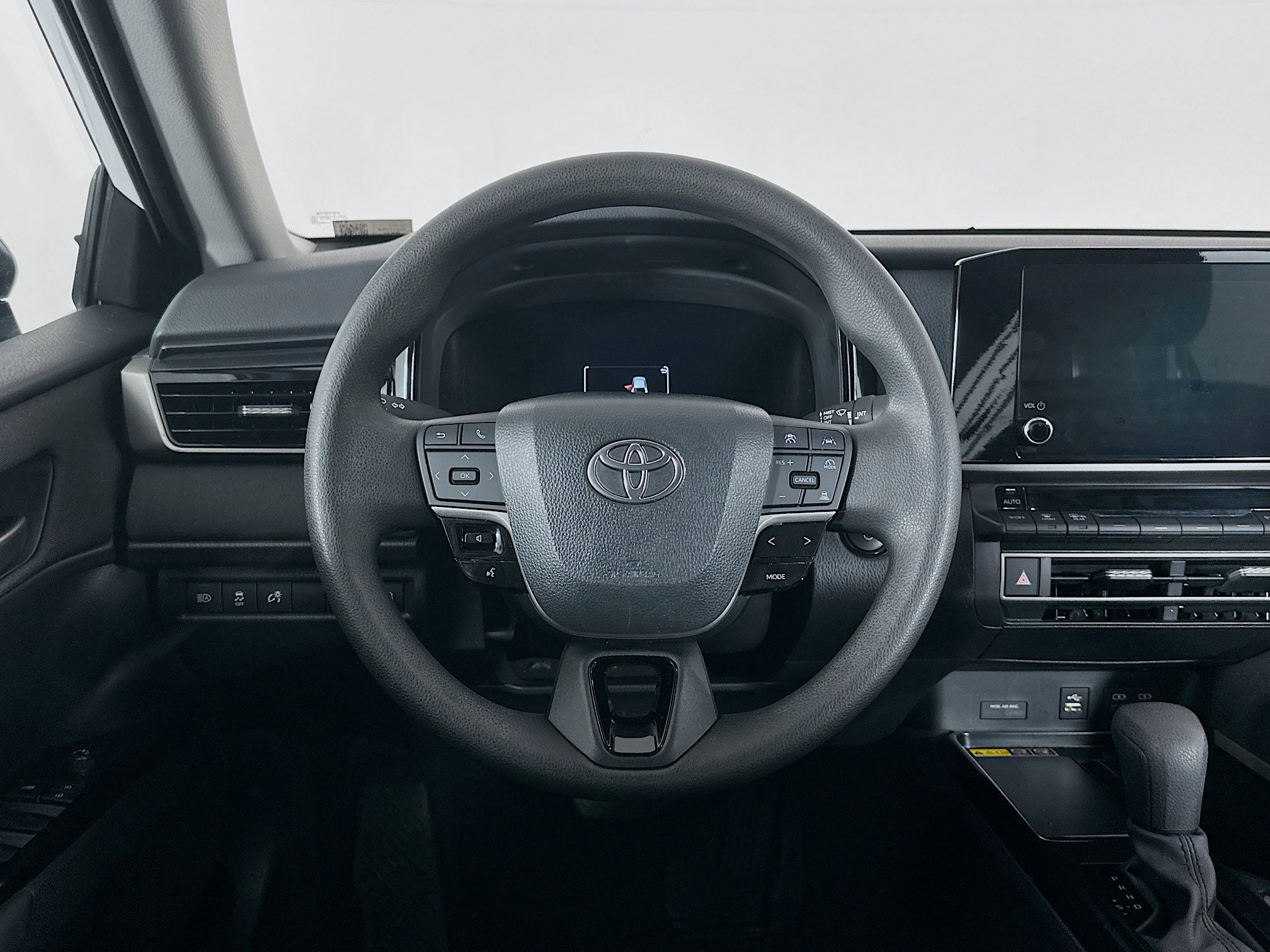 Used 2025 Toyota Camry LE image 18