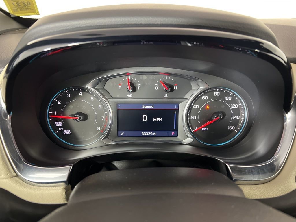 Used 2023 Chevrolet Traverse LT w/ Rear Camera Mirror Package image 19