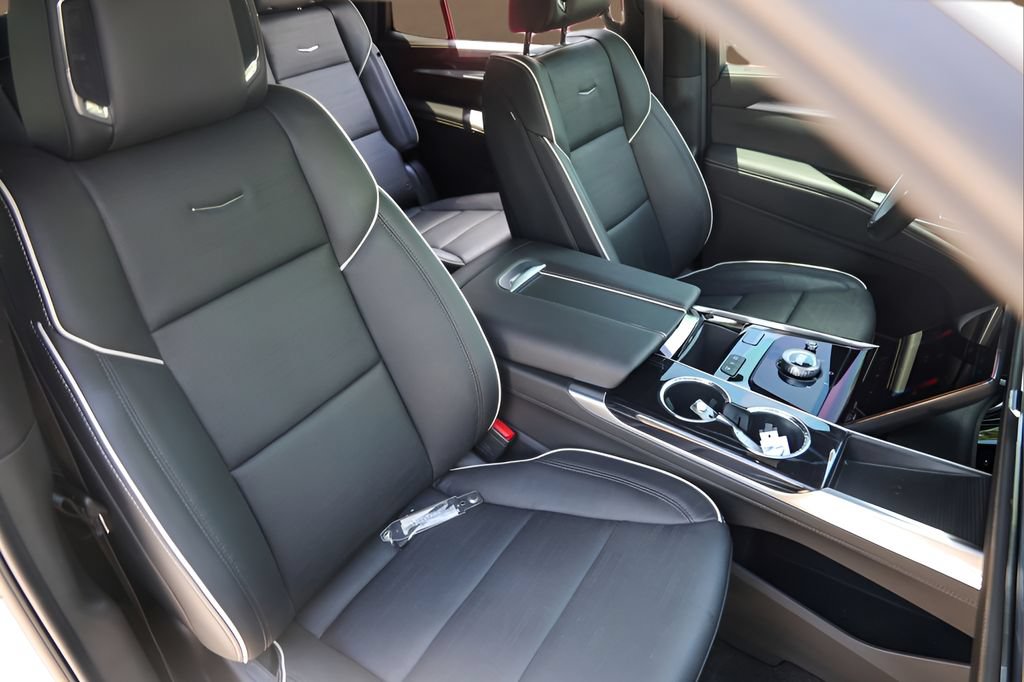 Certified 2025 Cadillac Escalade Sport w/ Touring Package AWD/4WD image 31