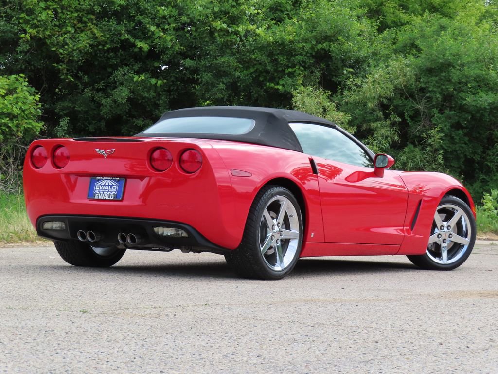 Used 2007 Chevrolet Corvette Convertible w/ Preferred Equipment Group RWD image 3
