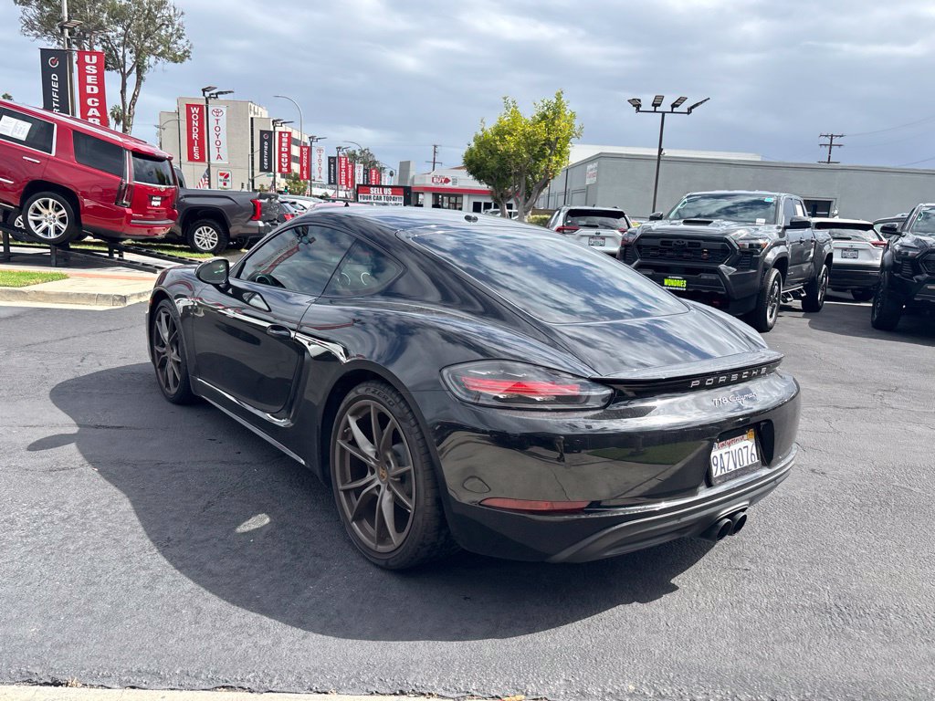 Used 2021 Porsche 718 Cayman RWD image 6
