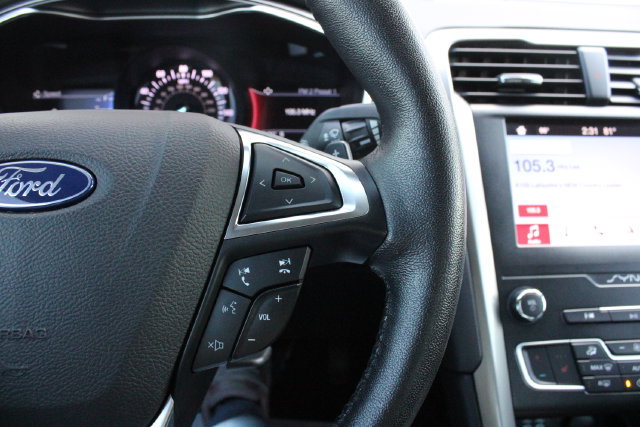 Used 2019 Ford Fusion SEL FWD image 13