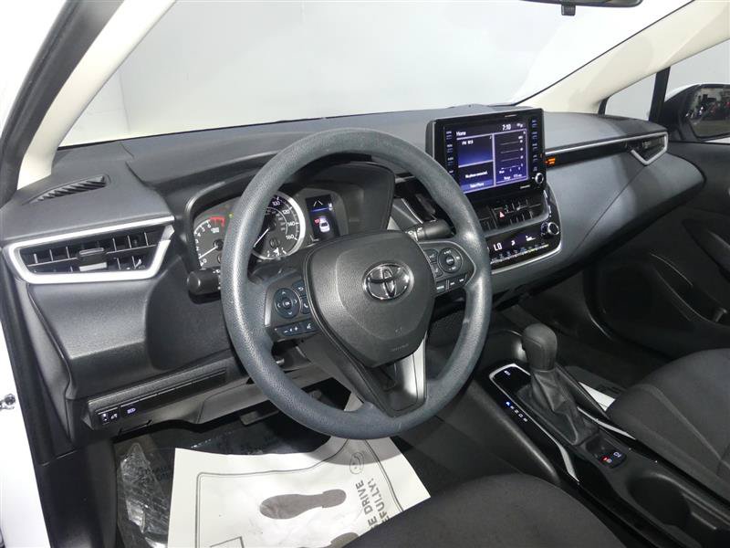 Used 2022 Toyota Corolla LE FWD image 22