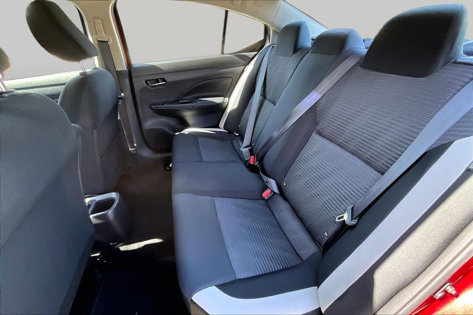 Used 2020 Nissan Versa SV FWD image 16