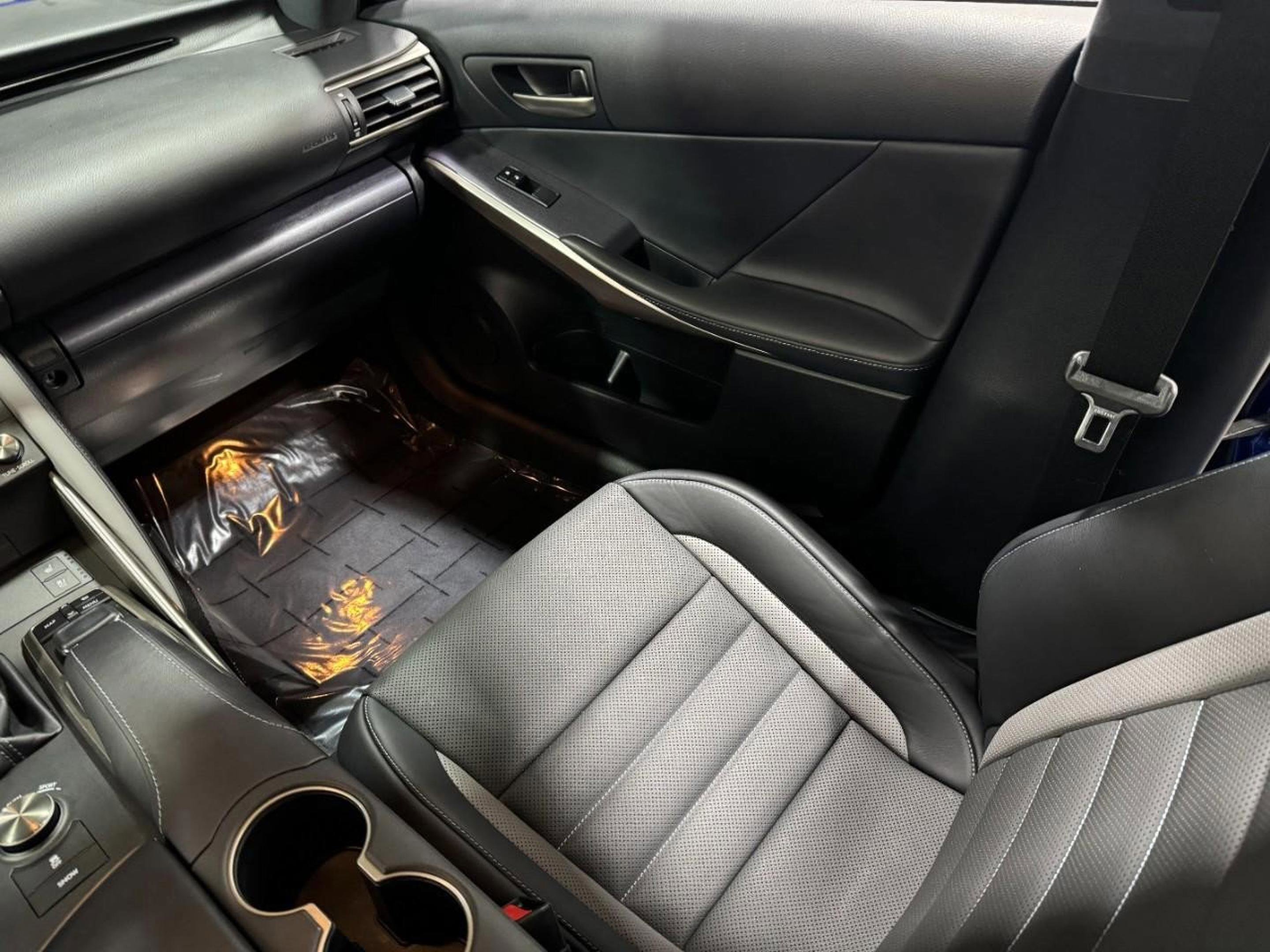 Used 2020 Lexus IS 300 F Sport w/ Blackline Edition image 17