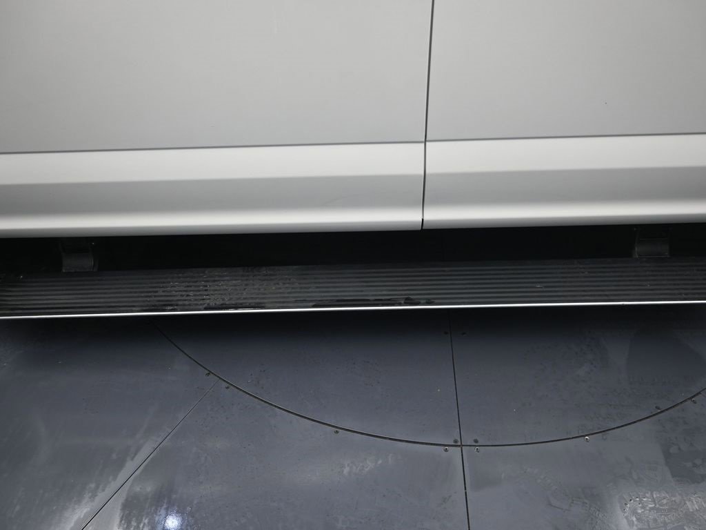 Used 2019 Ford F150 Platinum w/ Equipment Group 701A Luxury image 15