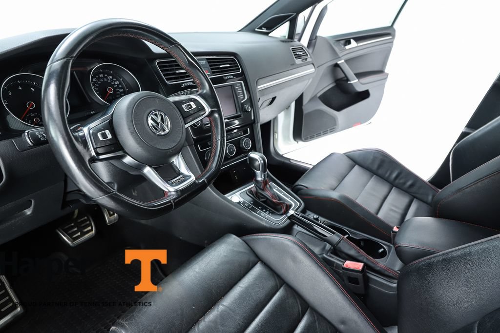 Used 2017 Volkswagen GTI SE FWD image 19