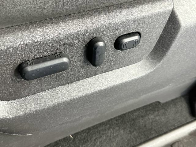 Used 2011 Ford F350 Lariat w/ Lariat Interior Pkg image 18