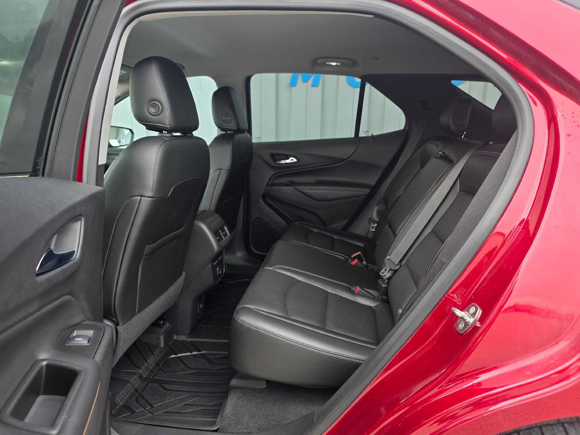 Used 2020 Chevrolet Equinox Premier AWD/4WD image 22