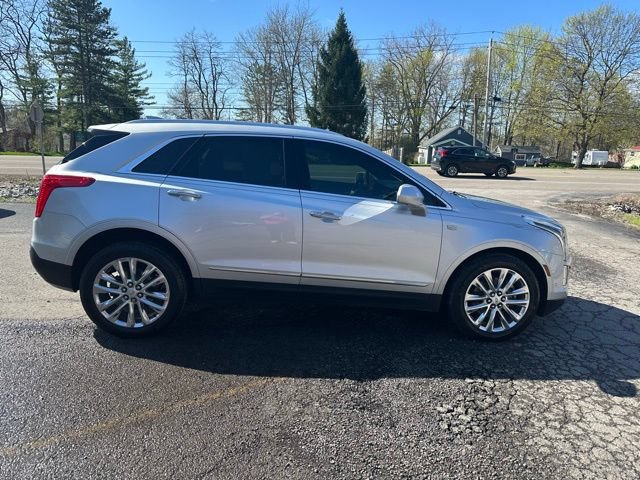 Used 2017 Cadillac XT5 Platinum w/ Driver Assist Package AWD/4WD image 6