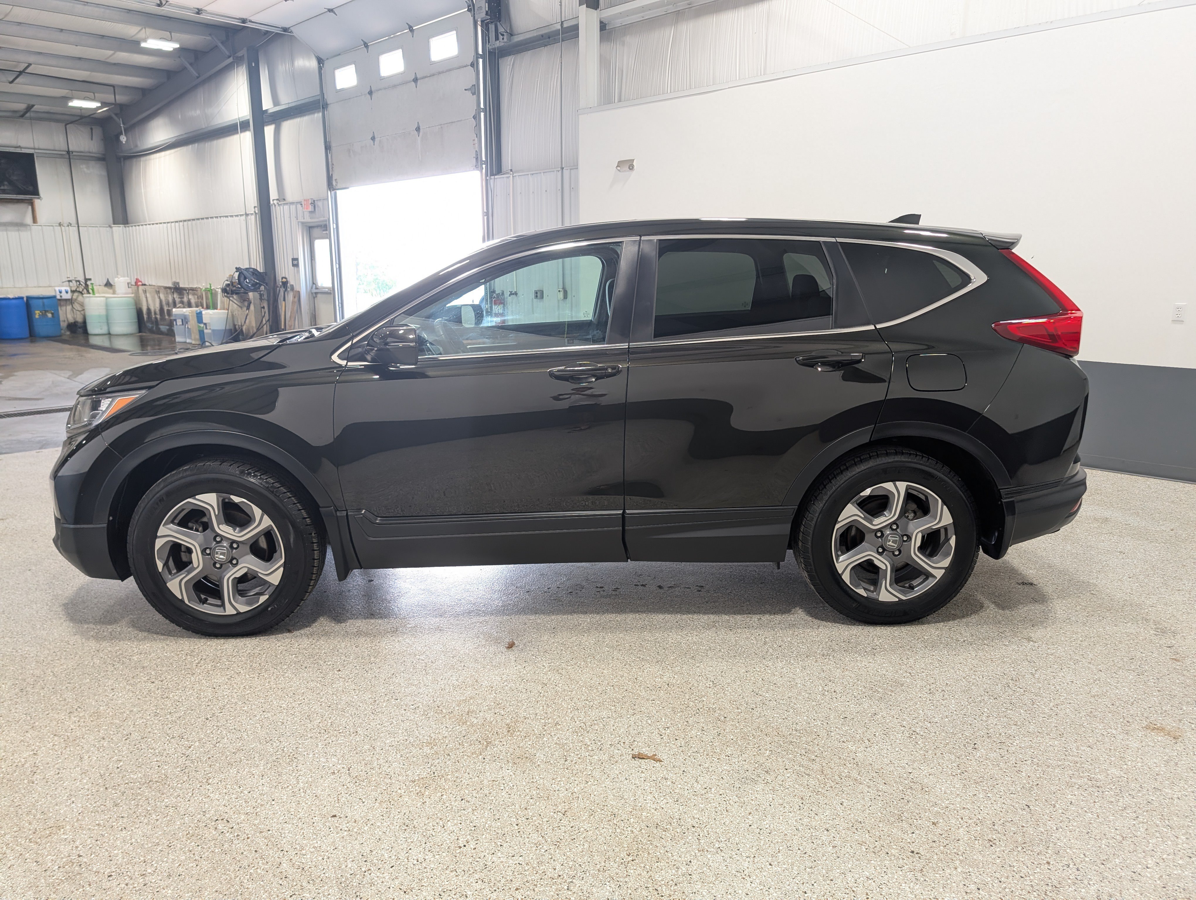 Used 2017 Honda CR-V EX image 6