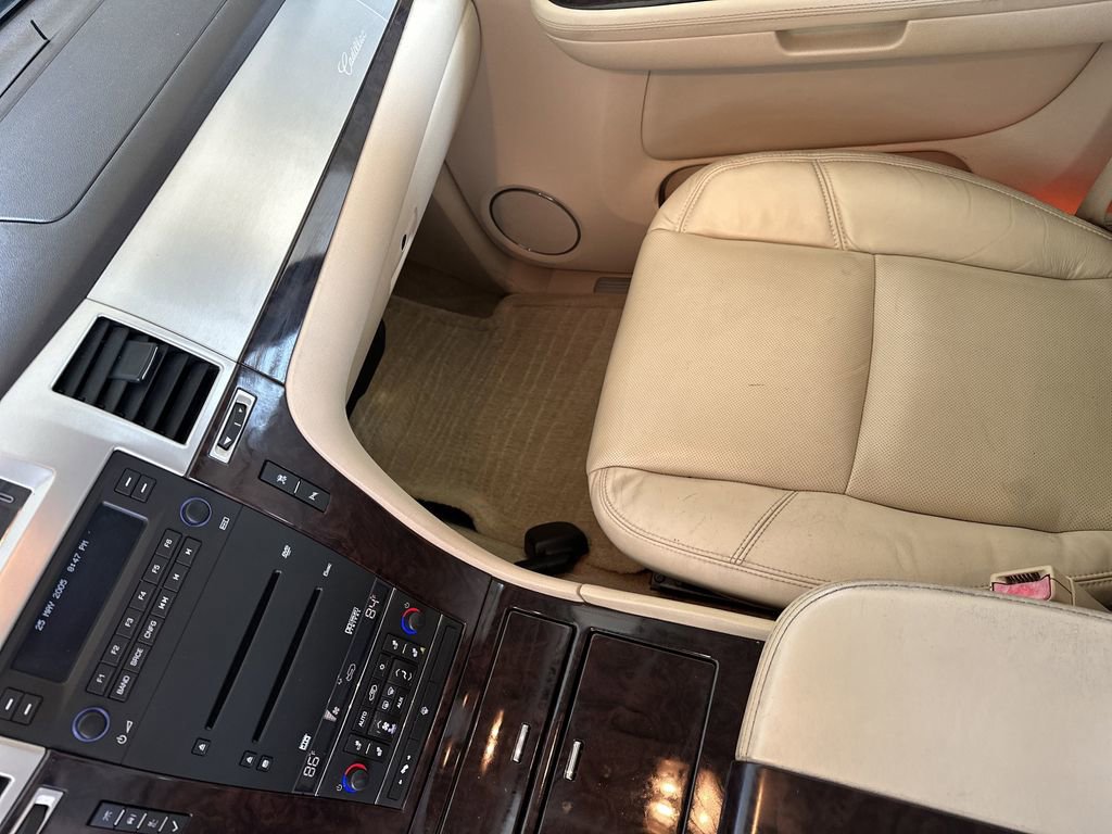 Used 2008 Cadillac Escalade ESV AWD image 21