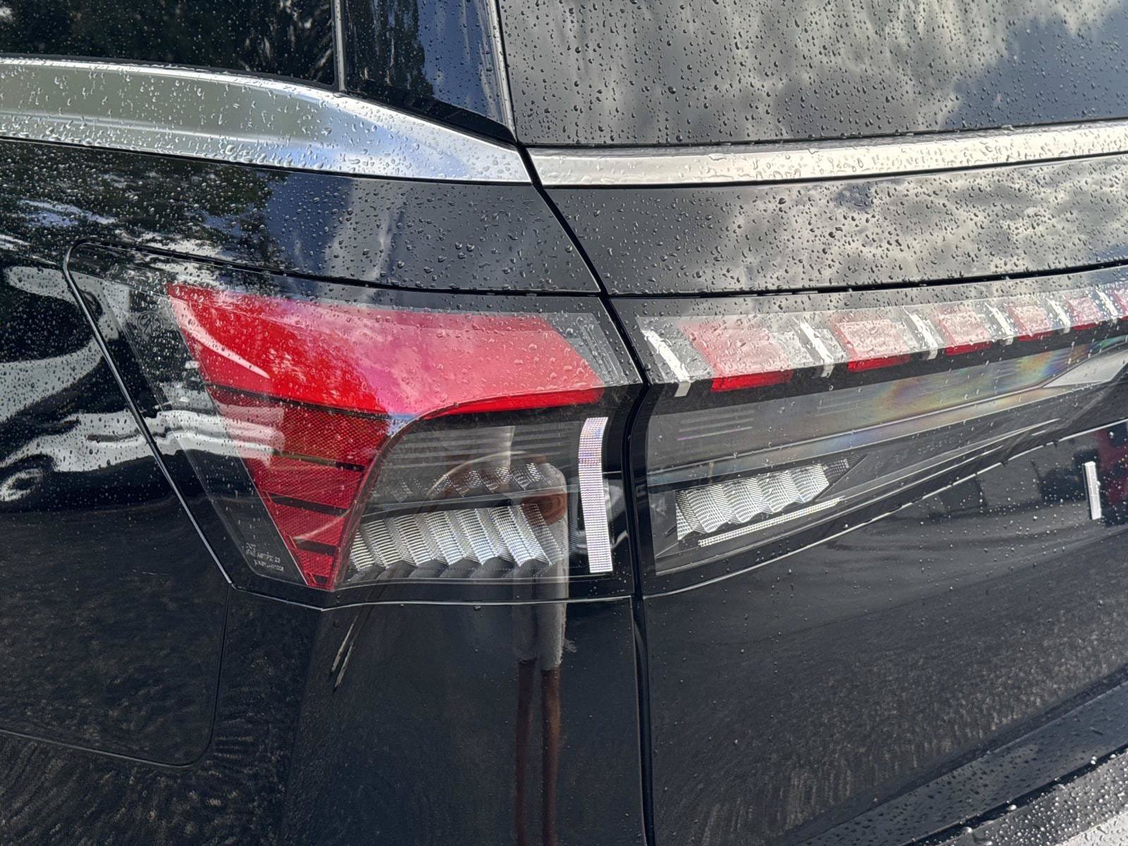 Used 2026 INFINITI QX80 Luxe w/ Cargo Package AWD/4WD image 11