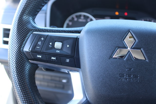 Used 2024 Mitsubishi Outlander SE AWD/4WD image 19