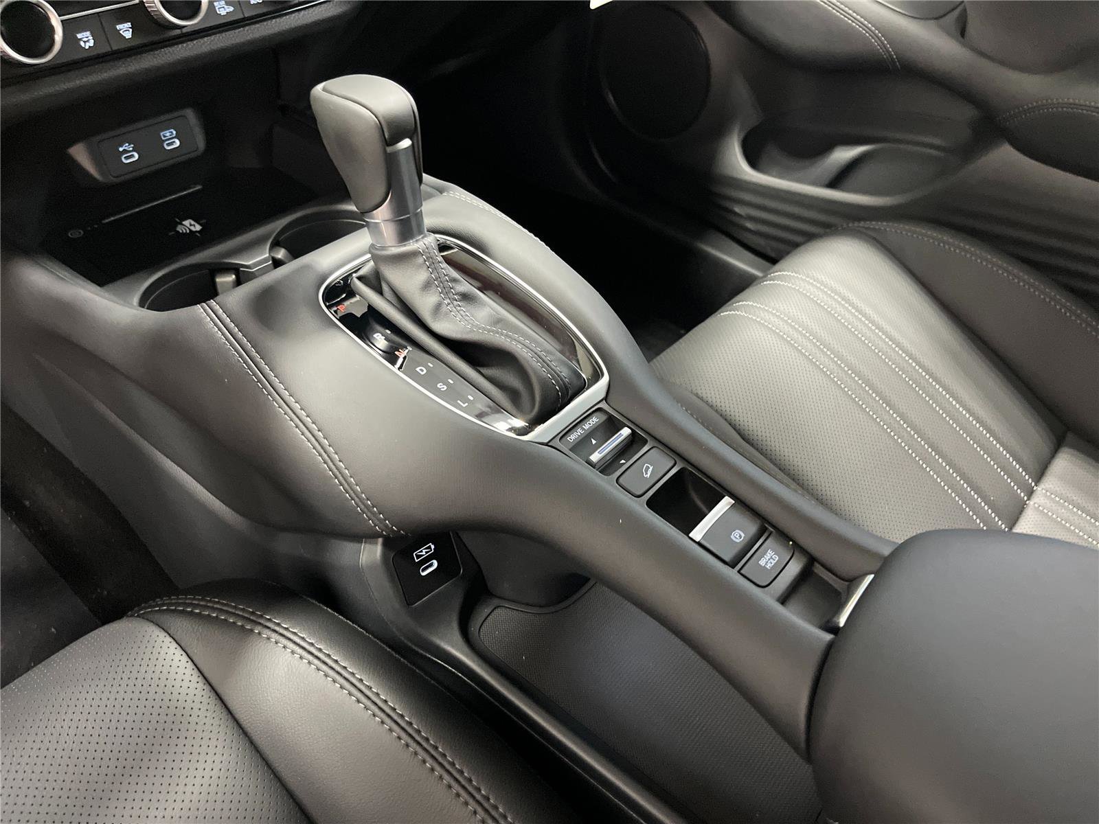 New 2026 Honda HR-V EX-L image 16