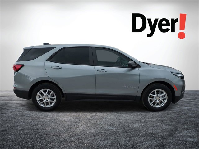 Used 2024 Chevrolet Equinox LS w/ Driver Confidence II Package image 2
