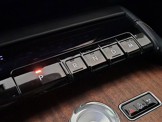 Used 2025 Lincoln Navigator Black Label image 17