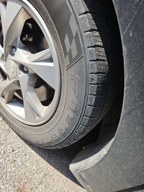 Used 2021 Hyundai Elantra SE FWD image 8