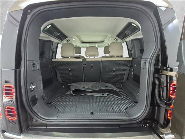 Certified 2022 Land Rover Defender 110 S AWD/4WD image 6
