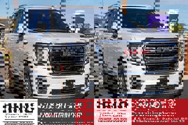 Used 2023 GMC Yukon SLT w/ SLT Premium Package image 1
