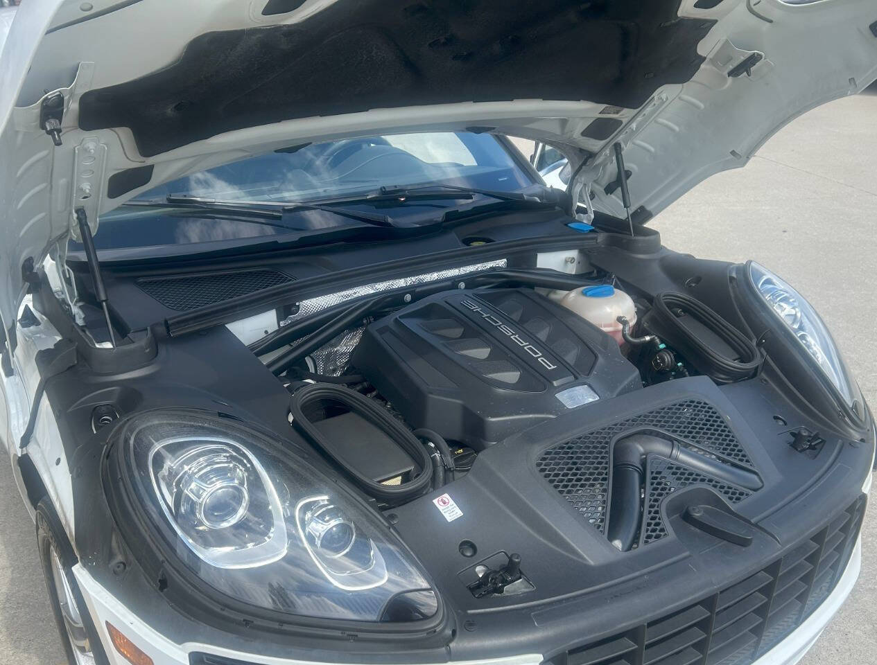 Used 2017 Porsche Macan S image 41