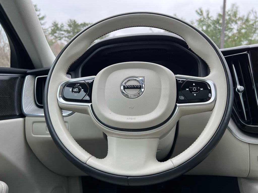 Certified 2024 Volvo XC60 B5 Plus w/ Climate Package AWD/4WD image 23
