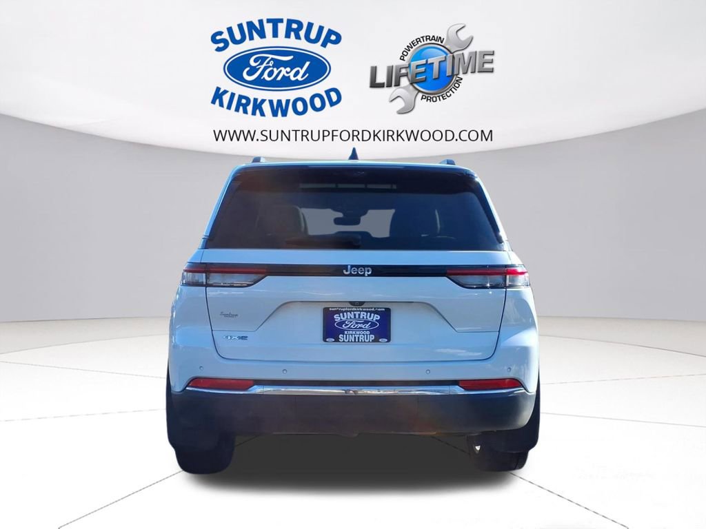 Used 2022 Jeep Grand Cherokee Limited 4xe w/ Luxury Tech Group II image 34