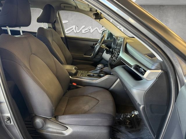 Used 2023 Toyota Highlander L image 15