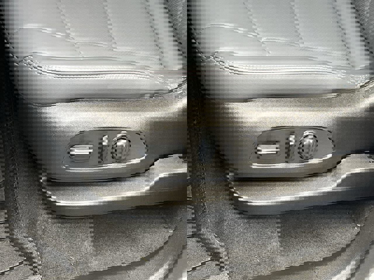 Certified 2024 Buick Enclave Essence w/ Experience Buick Package image 11