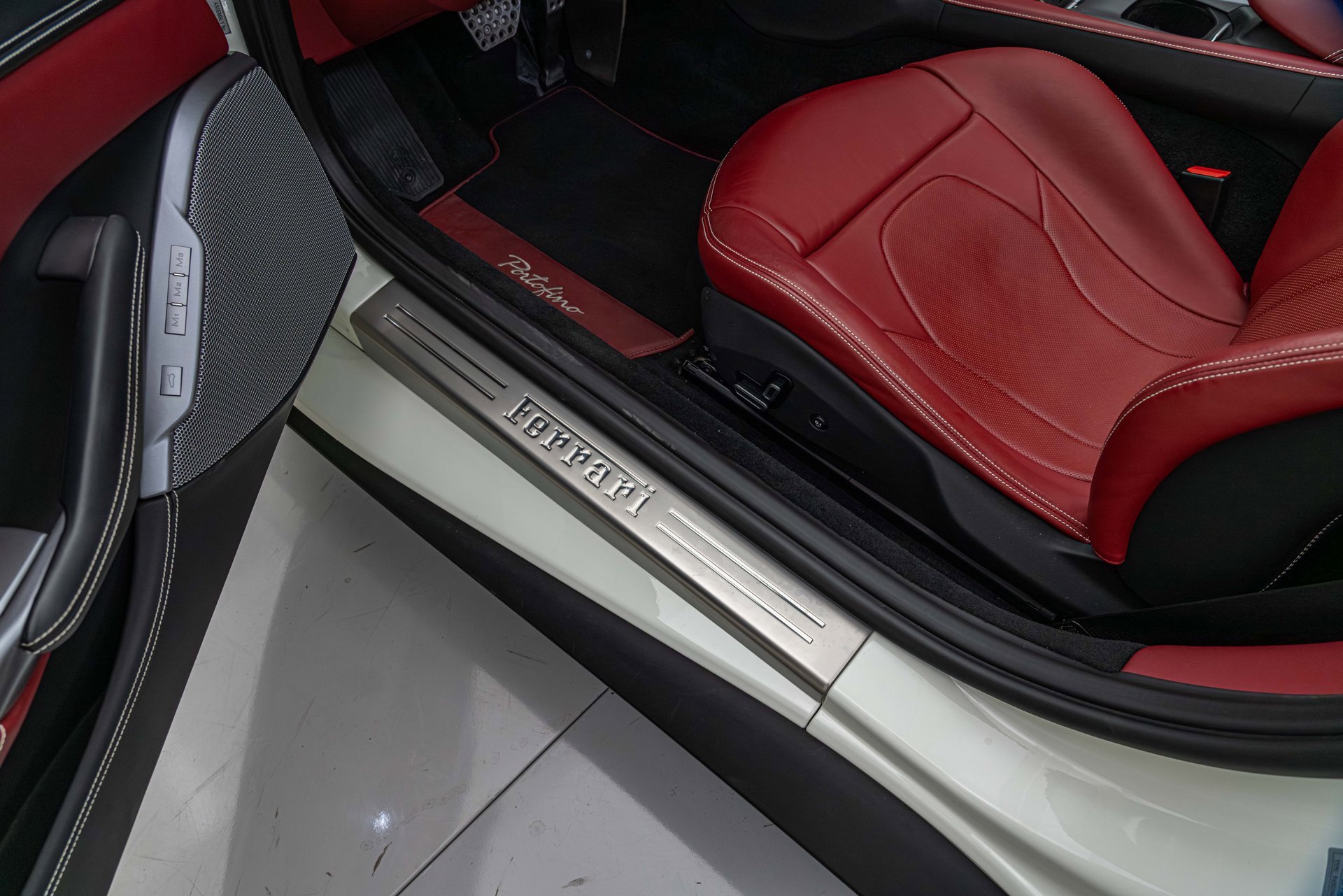 Certified 2020 Ferrari Portofino image 45