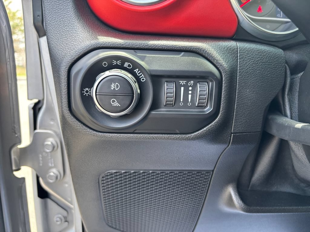 Used 2021 Jeep Gladiator Rubicon AWD/4WD image 31
