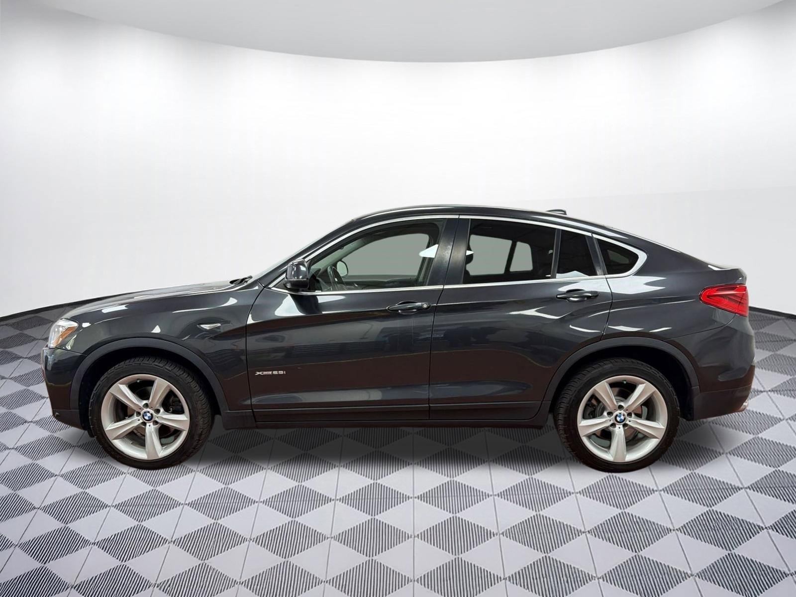 Used 2015 BMW X4 xDrive28i image 2