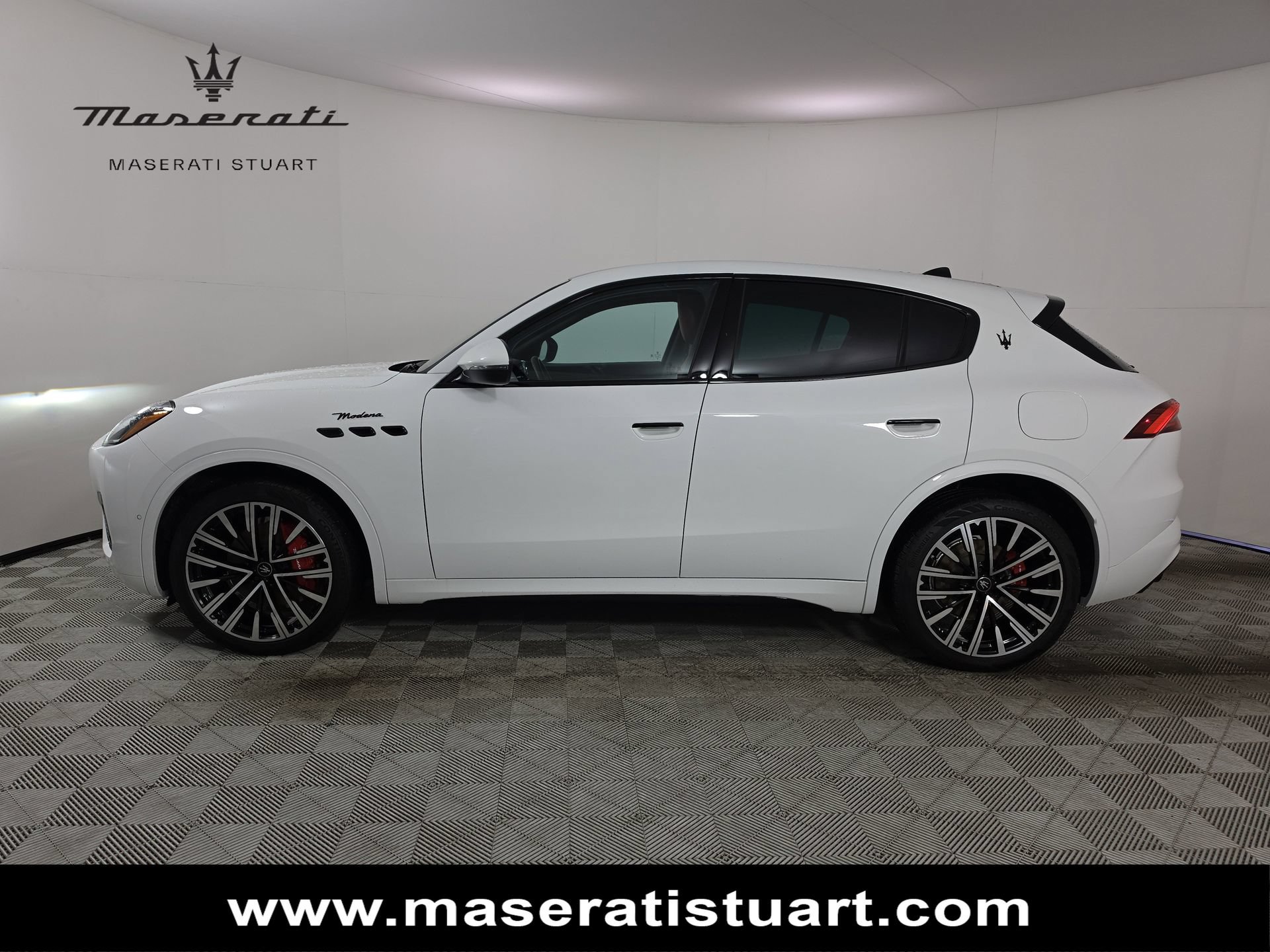 New 2025 Maserati Grecale Modena AWD/4WD image 4