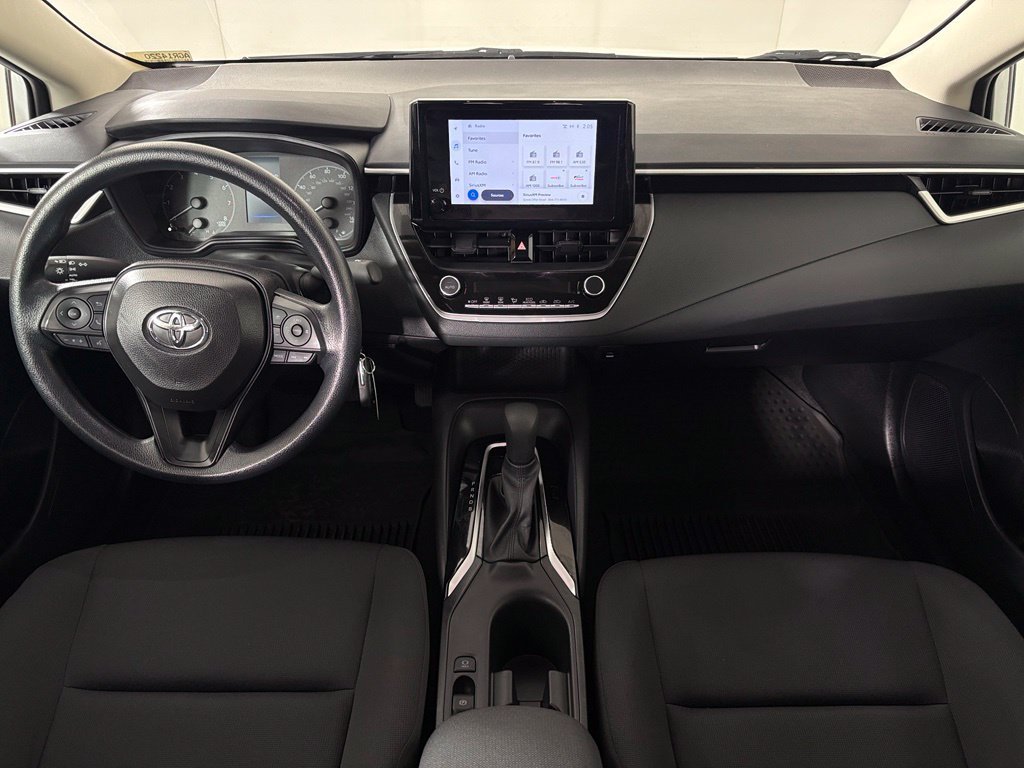 Used 2025 Toyota Corolla LE FWD image 29
