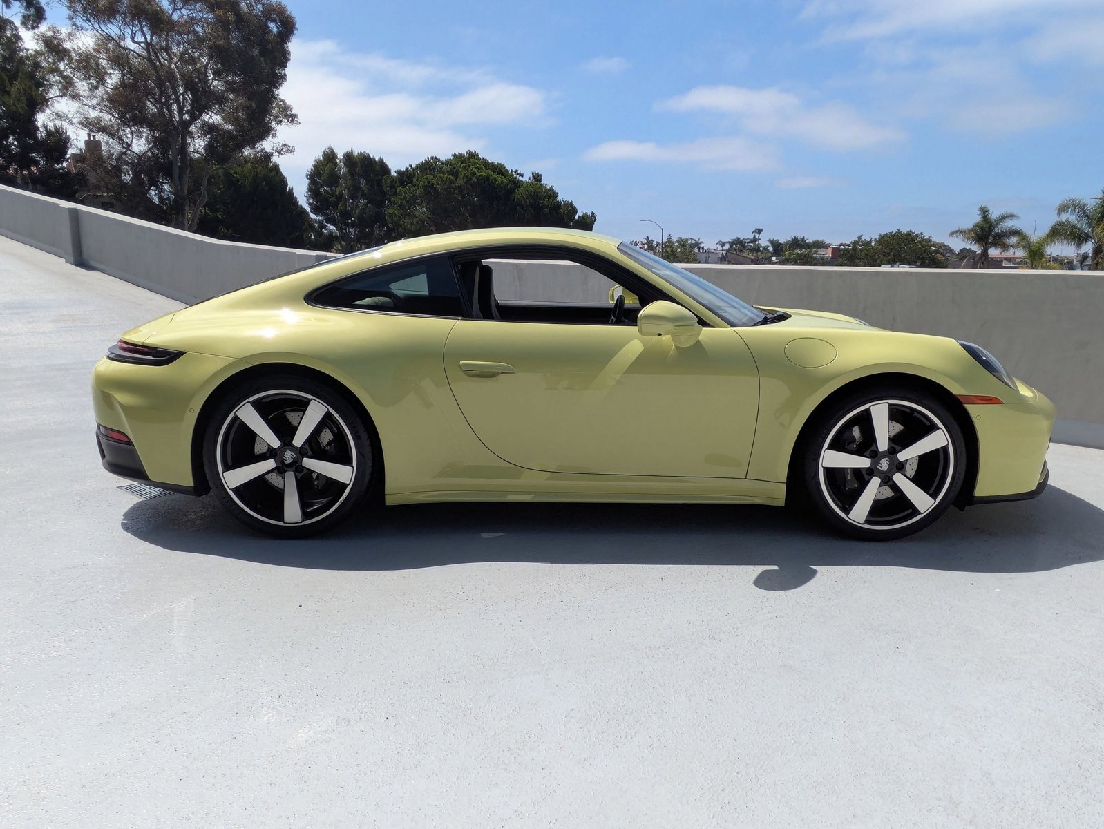 Certified 2025 Porsche 911 Carrera image 8