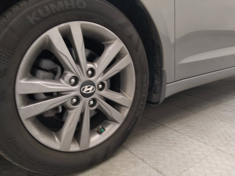 Used 2018 Hyundai Elantra Value Edition FWD image 31