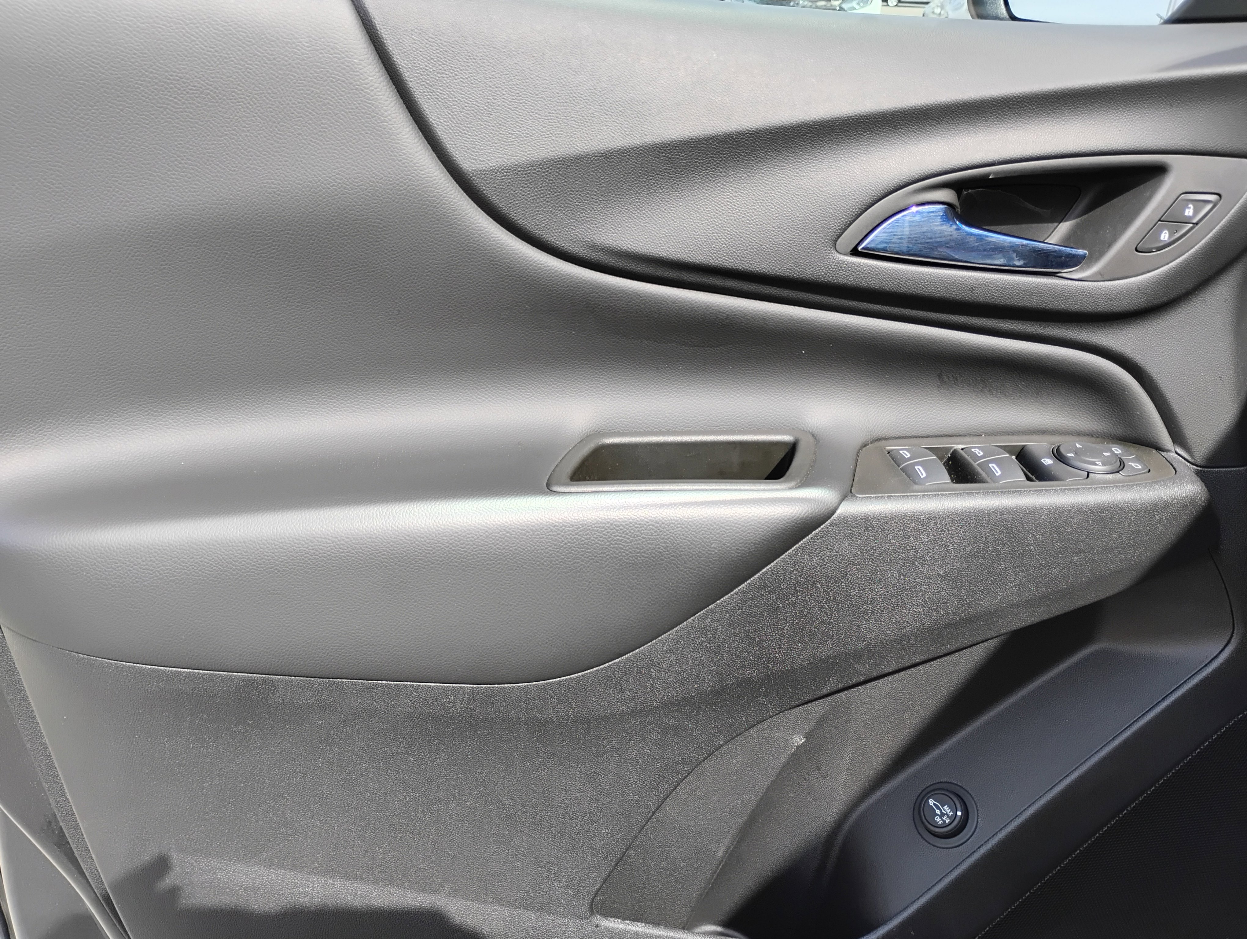 Used 2023 Chevrolet Equinox LT image 15