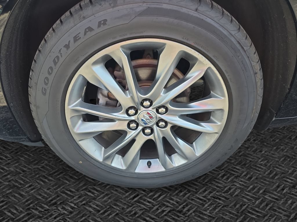 Used 2023 Buick Enclave Avenir AWD/4WD image 11
