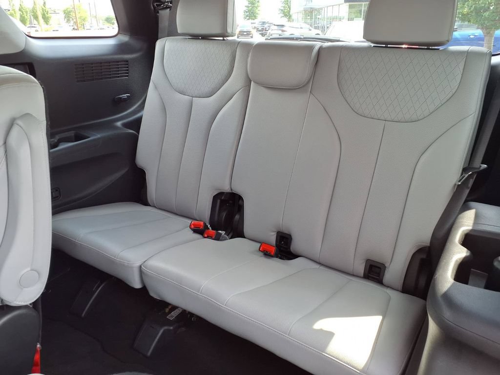 Used 2020 Hyundai Palisade SEL w/ Premium Package AWD/4WD image 21