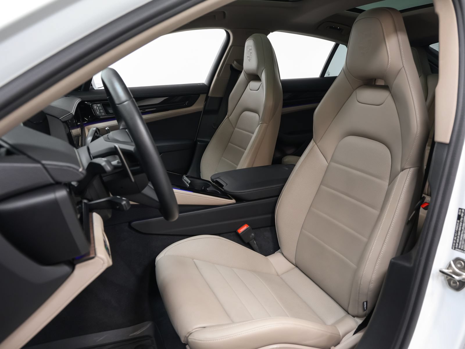 Certified 2025 Porsche Panamera 4 AWD/4WD image 49